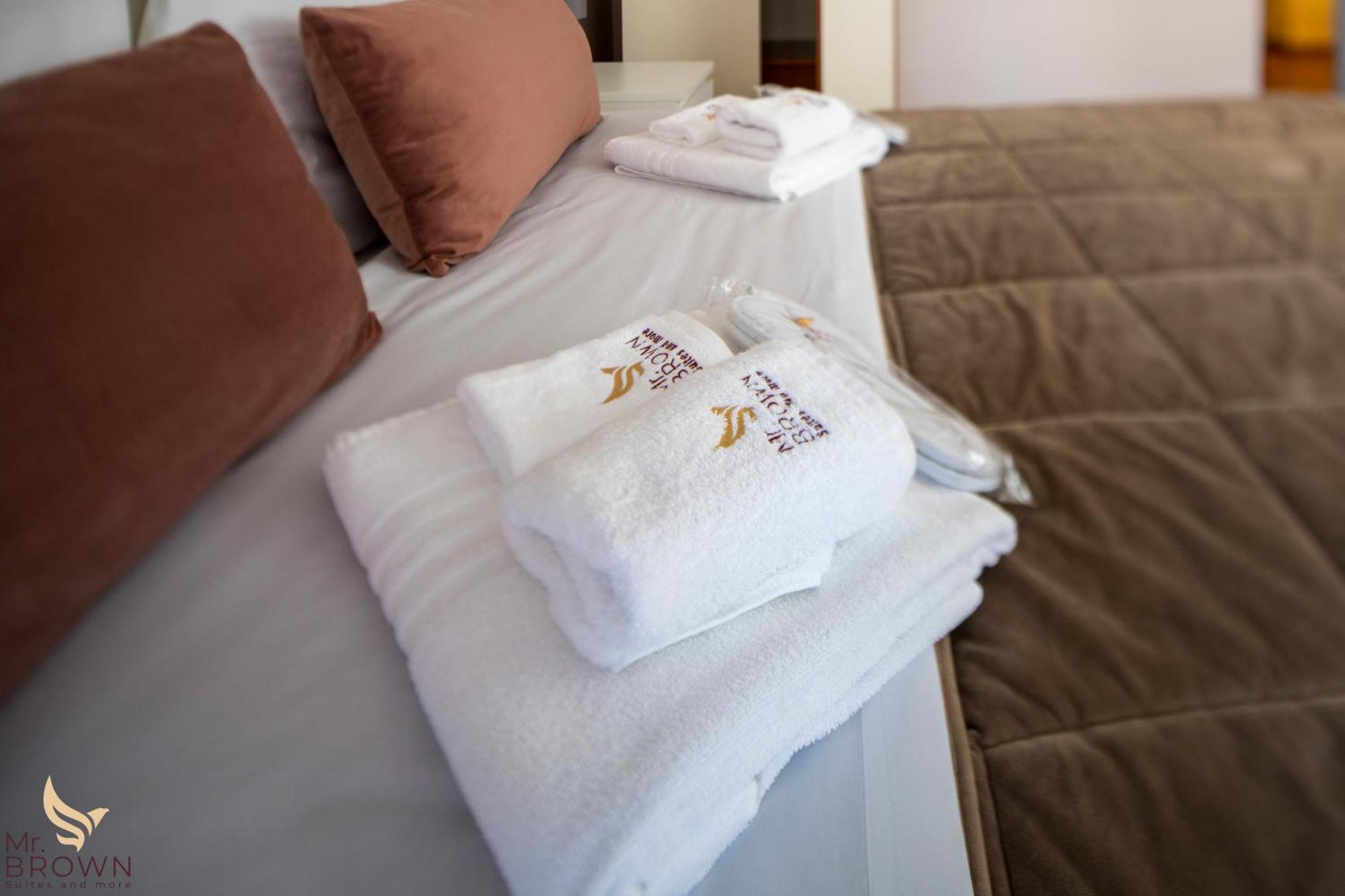 Mr Brown Home And Suites Rom Eksteriør billede