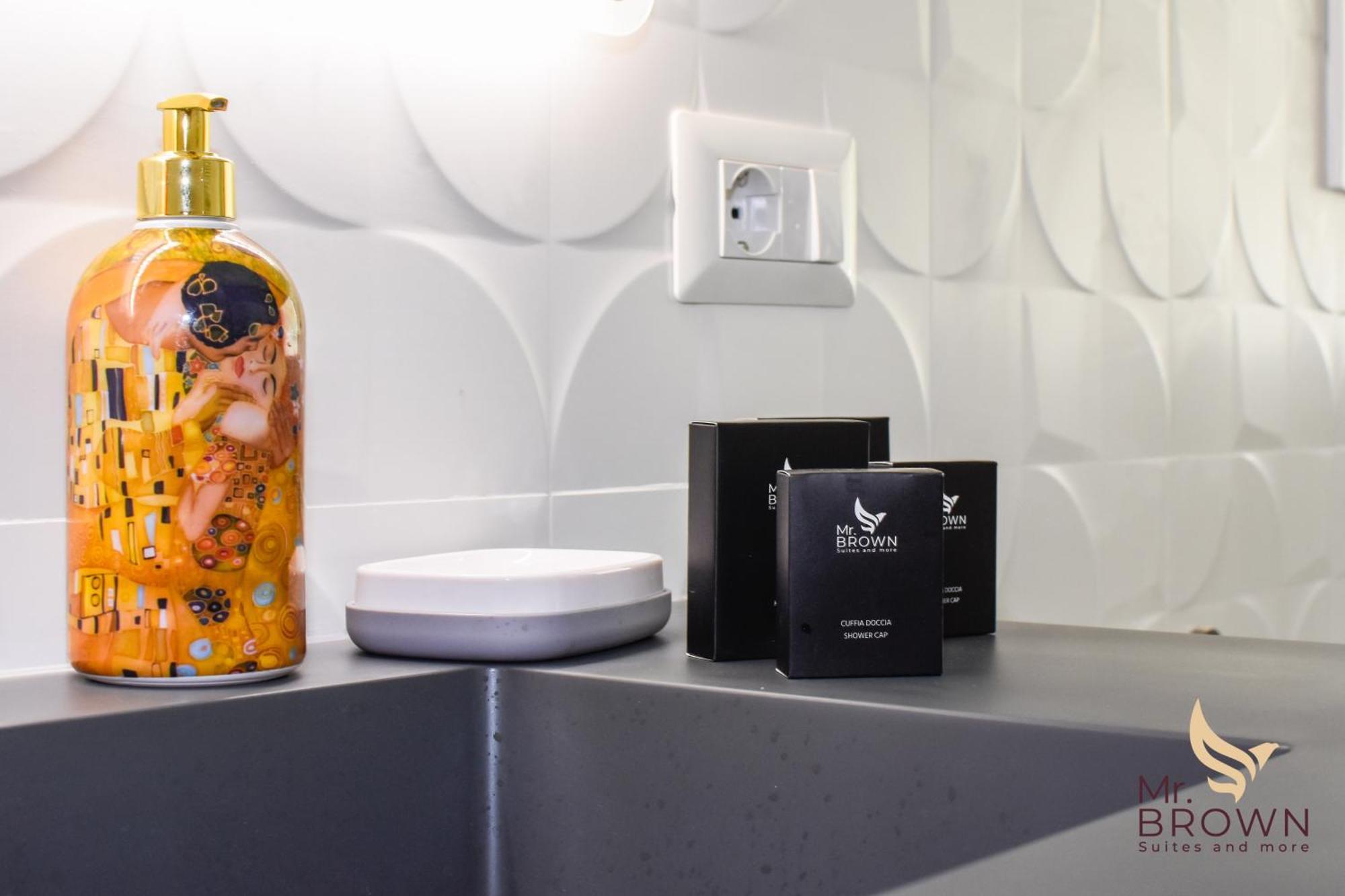 Mr Brown Home And Suites Rom Eksteriør billede