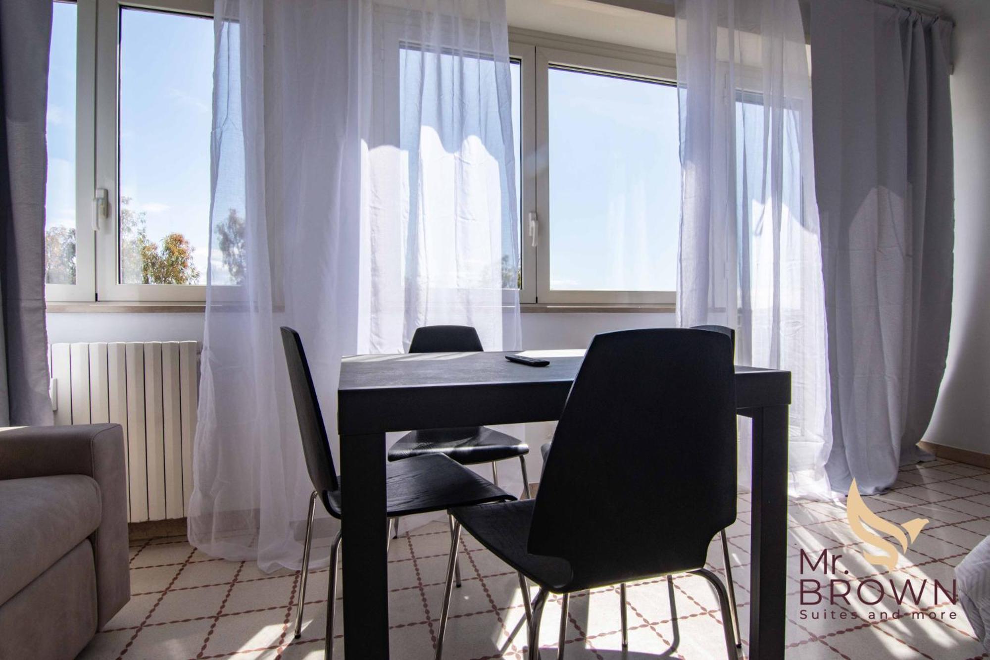 Mr Brown Home And Suites Rom Eksteriør billede